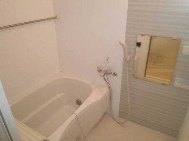 ��ʌ��������܎s�k��y�C���Q���ڂ̃A�p�[�g�̃o�X