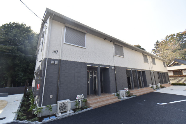 ��ʌ������s�����̃A�p�[�g�̌����O��