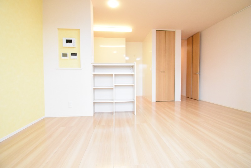 ��ʌ������s�����̃A�p�[�g�̋��ԁE���r���O