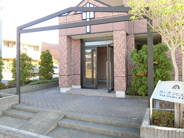 ��ʌ�����s�厚���s�g���̃}���V�����̃G���g�����X