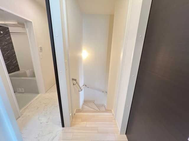 ��ʌ�����s�˒˓�Q���ڂ̃A�p�[�g�̂��̑��ݔ�