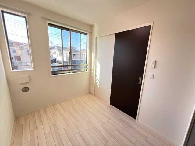 ��ʌ�����s�˒˓�Q���ڂ̃A�p�[�g�̂��̑������E�X�y�[�X