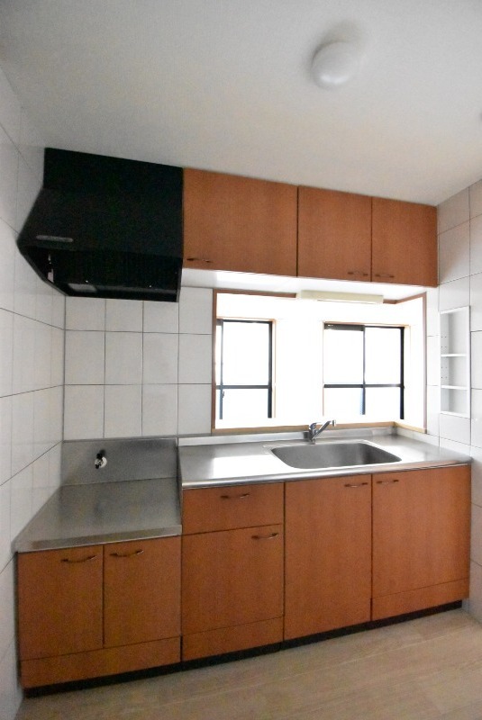 ��ʌ�����s�厚���s�g���̃}���V�����̃L�b�`��