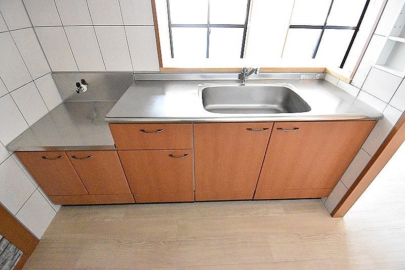 ��ʌ�����s�厚���s�g���̃}���V�����̃L�b�`��