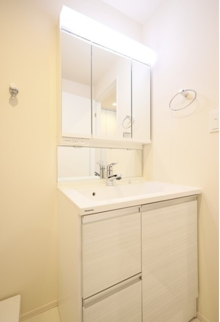 ��ʌ���z�s�������P���ڂ̃}���V�����̐��ʏ�