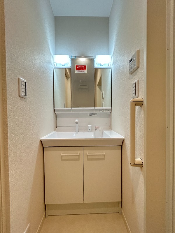 ��ʌ��������܎s�k����i���P���ڂ̃A�p�[�g�̐��ʏ�