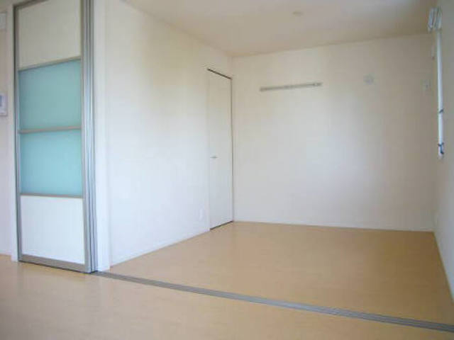 ��ʌ��������܎s��������Q���ڂ̃A�p�[�g�̂��̑������E�X�y�[�X