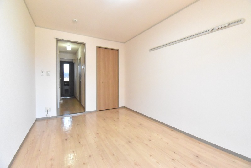 ��ʌ��z�J�s�o�˒��̃A�p�[�g�̋��ԁE���r���O