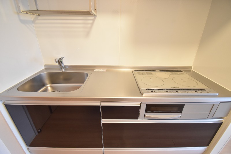 ��ʌ������s����P���ڂ̃A�p�[�g�̃L�b�`��