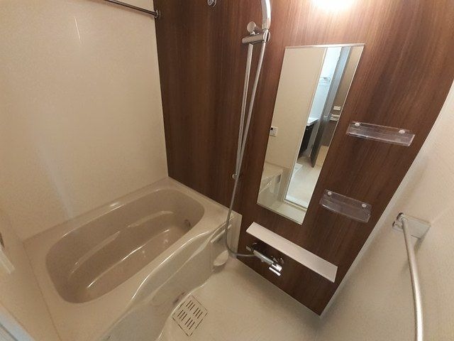 ��ʌ�����s�厚���̃A�p�[�g�̃o�X