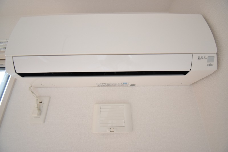 ��ʌ������s����P���ڂ̃A�p�[�g�̂��̑��ݔ�