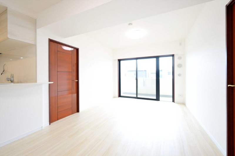 ��ʌ������R�s���|���Q���ڂ̃}���V�����̋��ԁE���r���O