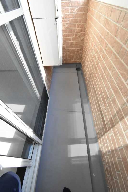 ��ʌ��������܎s�Y�a��c�R���̃A�p�[�g�̃o���R�j�[