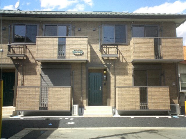 ��ʌ��������܎s�k����i���Q���ڂ̃e���X�n�E�X�̌����O��