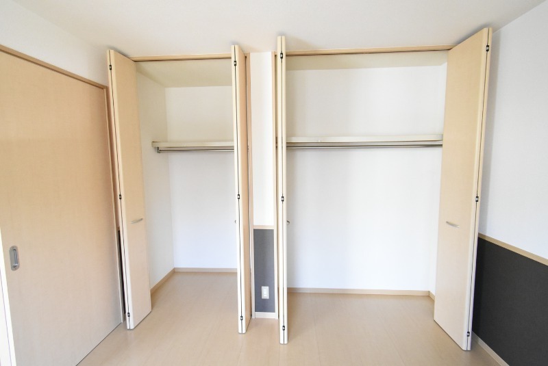 ��ʌ��������܎s�k��{�����̃A�p�[�g�̎��[