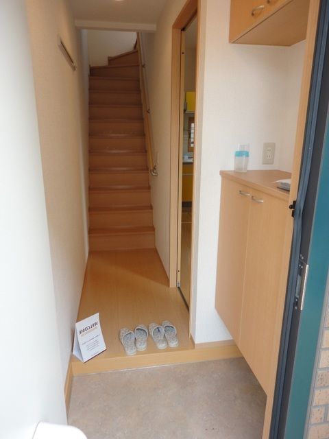 ��ʌ��������܎s�k����i���Q���ڂ̃e���X�n�E�X�̌���