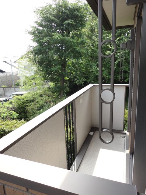 ��ʌ��������܎s�k����i���Q���ڂ̃e���X�n�E�X�̃o���R�j�[