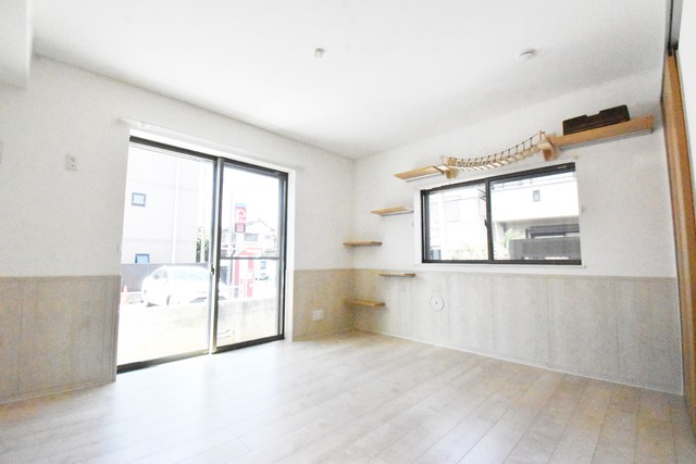 ��ʌ��������܎s�k��{�����R���ڂ̃A�p�[�g�̋��ԁE���r���O