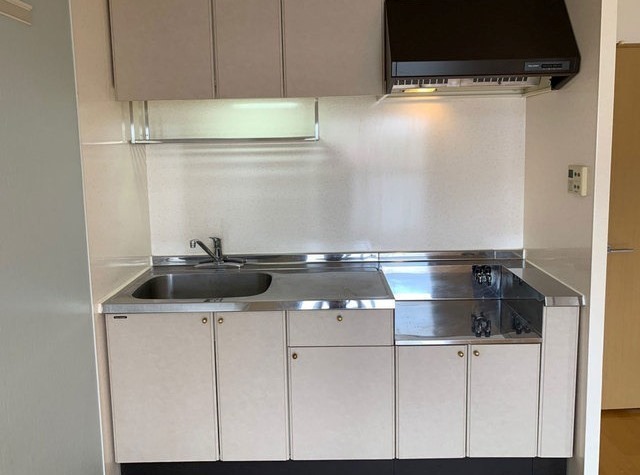 ��ʌ��������܎s�΋挴�R�Q���ڂ̃}���V�����̃L�b�`��