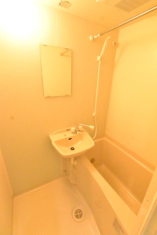 ��ʌ��������܎s�����扺�����Q���ڂ̃A�p�[�g�̃o�X