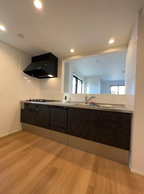 ��ʌ��������܎s�Y�a��̉ƂU���ڂ̈�ˌ��ẴL�b�`��