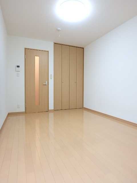 ��ʌ��������܎s��������Q���ڂ̃A�p�[�g�̋��ԁE���r���O