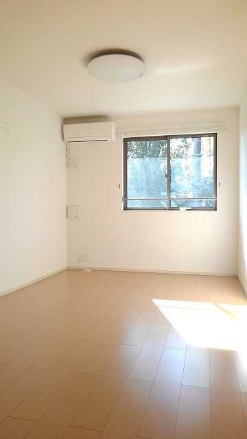 ��ʌ��@�c�s�@�c�S���ڂ̃A�p�[�g�̋��ԁE���r���O