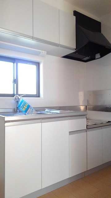 ��ʌ��@�c�s�@�c�S���ڂ̃A�p�[�g�̃L�b�`��