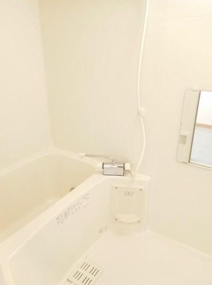 ��ʌ��������܎s��摾�c�E�Q���ڂ̃A�p�[�g�̃o�X