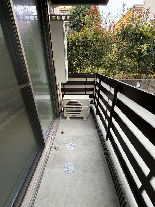 ��ʌ��������܎s������V�����Q���ڂ̃A�p�[�g�̃o���R�j�[