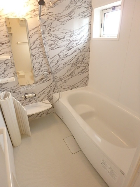 ��ʌ��������܎s����厚�w��̃A�p�[�g�̃o�X