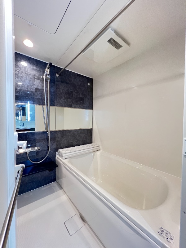 ��ʌ������s�������̃A�p�[�g�̃o�X