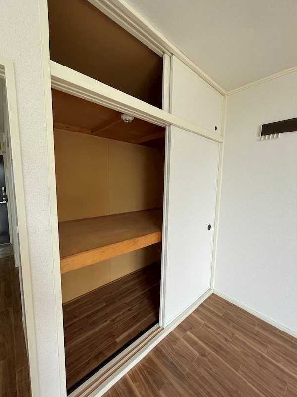 ��ʌ��������܎s��΋�厚�\�������̃A�p�[�g�̎��[