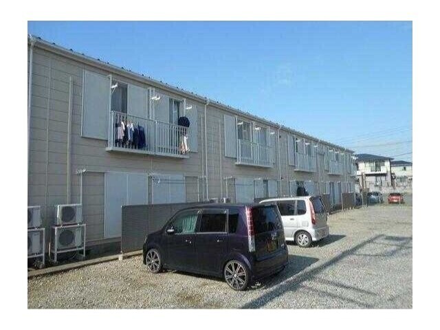 ��ʌ��������܎s��΋�厚�\�������̃A�p�[�g�̒��ԏ�