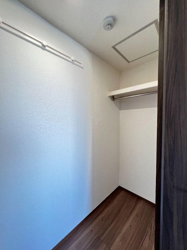 ��ʌ������s�������̃A�p�[�g�̎��[