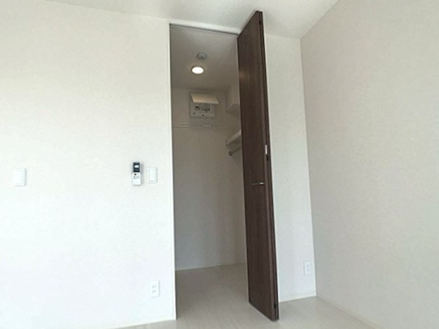 ��ʌ��z�J�s���C�N�^�E���X���ڂ̃A�p�[�g�̂��̑������E�X�y�[�X