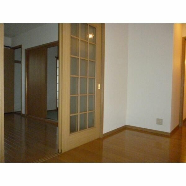 ��ʌ�����s�����R���ڂ̃A�p�[�g�̂��̑������E�X�y�[�X