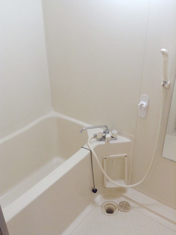 ��ʌ��ӂ��ݖ�s�c�Ԃ̃A�p�[�g�̃o�X