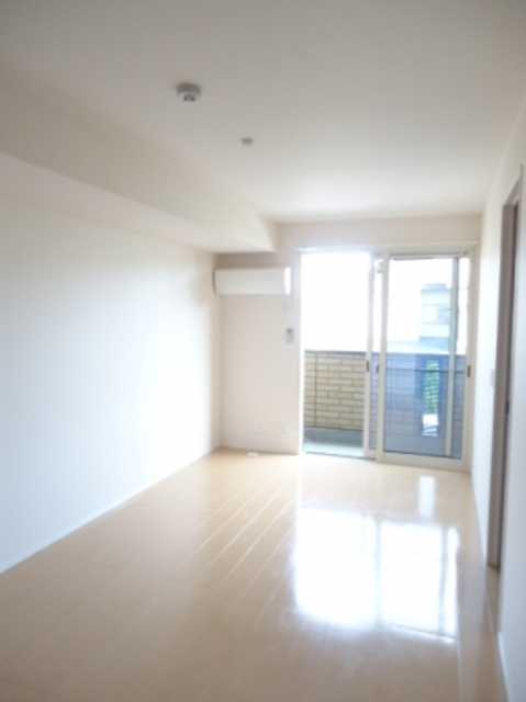 ��ʌ�����s�{���S���ڂ̃A�p�[�g�̋��ԁE���r���O