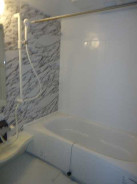 ��ʌ�����s�{���S���ڂ̃A�p�[�g�̃o�X