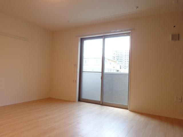 ��ʌ��������܎s�Y�a��j���J�P���ڂ̃A�p�[�g�̋��ԁE���r���O