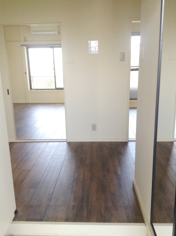 ��ʌ��ӂ��ݖ�s�c�Ԃ̃A�p�[�g�̌���