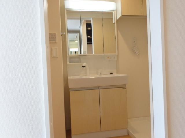 ��ʌ��������܎s�Y�a��j���J�P���ڂ̃A�p�[�g�̐��ʏ�