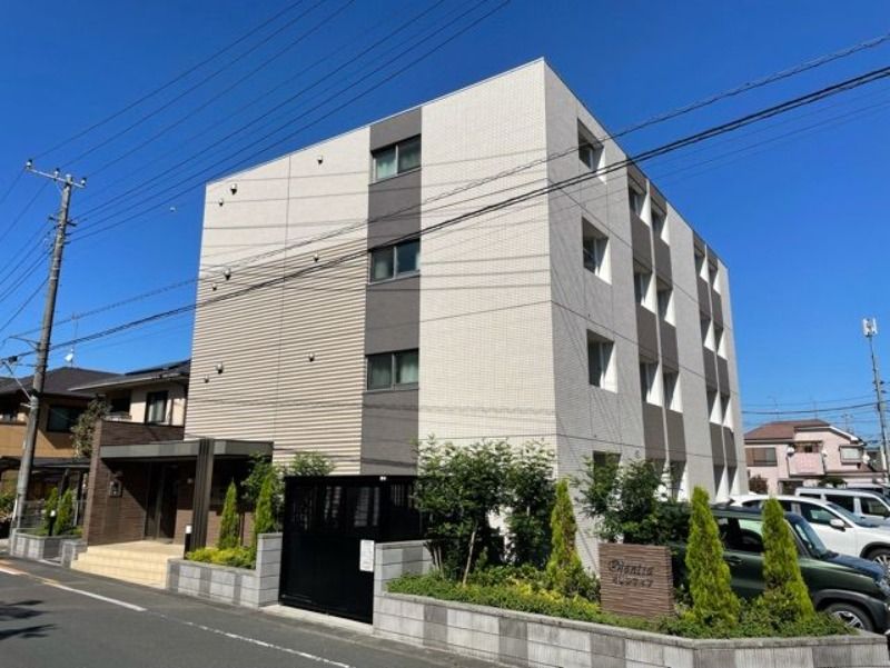 ��ʌ���ˎs�O�����̃}���V�����̌����O��