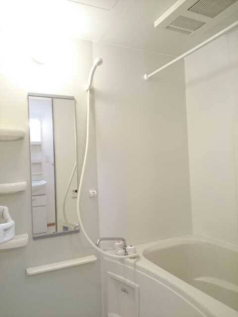 ��ʌ�����s�厚��̃}���V�����̃o�X