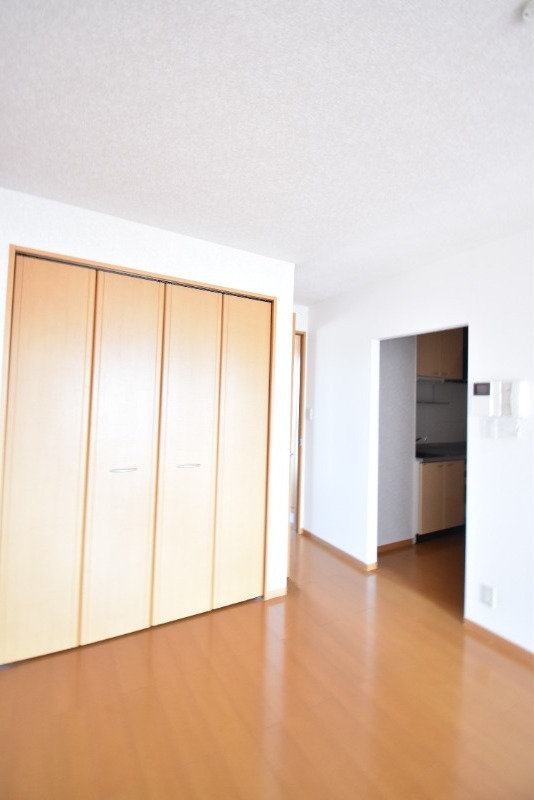 ��ʌ��z�J�s���z�J�Q���ڂ̃A�p�[�g�̋��ԁE���r���O