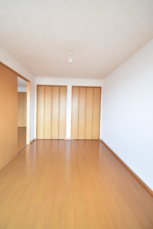 ��ʌ��z�J�s���z�J�Q���ڂ̃A�p�[�g�̂��̑������E�X�y�[�X