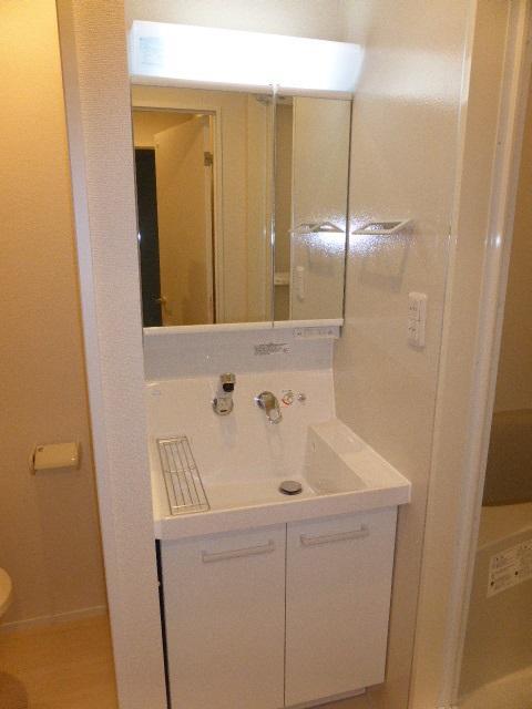 ��ʌ��������܎s�Y�a��k�Y�a�Q���ڂ̃A�p�[�g�̐��ʏ�