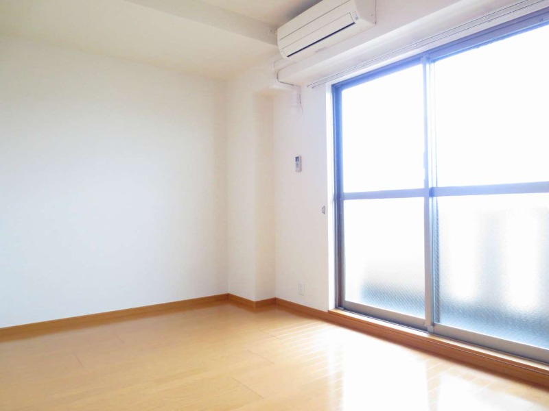 ��ʌ�����s�厚��̃}���V�����̋��ԁE���r���O