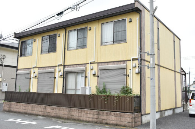 ��ʌ�����s��ԑ�S���ڂ̃e���X�n�E�X�̌����O��